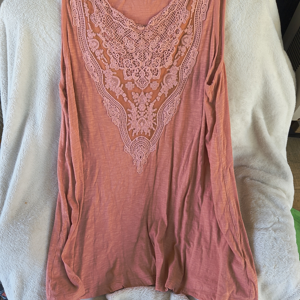 Women's Lace Detail Top - Pink